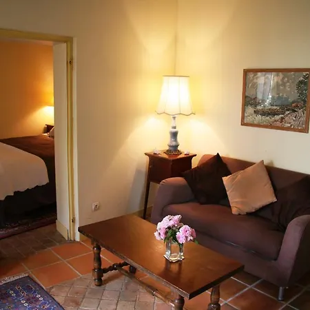 Chateau De Bed & Breakfast